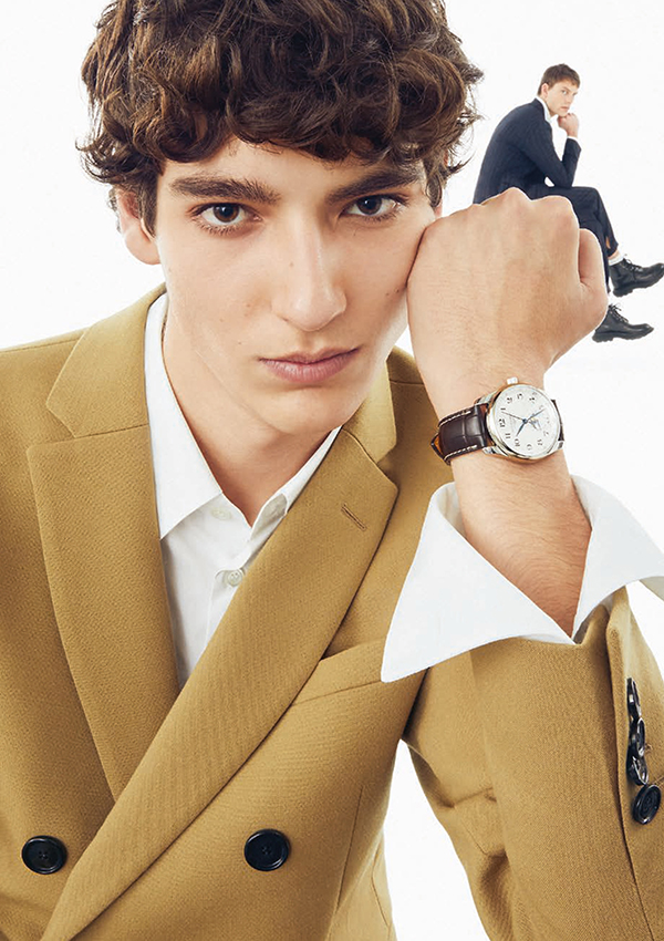 mario lopez wrist watch