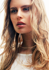 NICOLE
