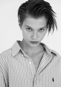 DIANA MYURI