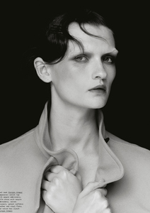 LARA MULLEN