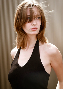 JULIE VANDENBUSSCHE